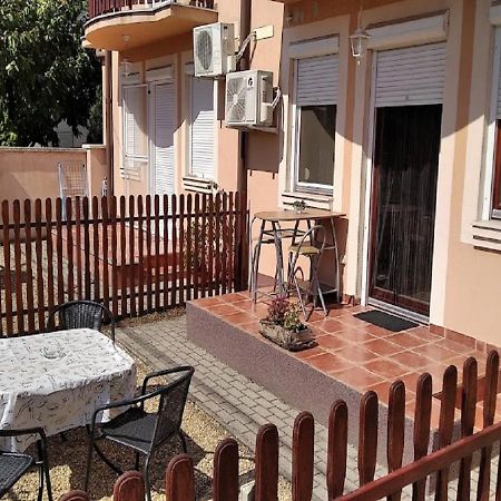 Hellasz Apartman Gyula Zewnętrze zdjęcie