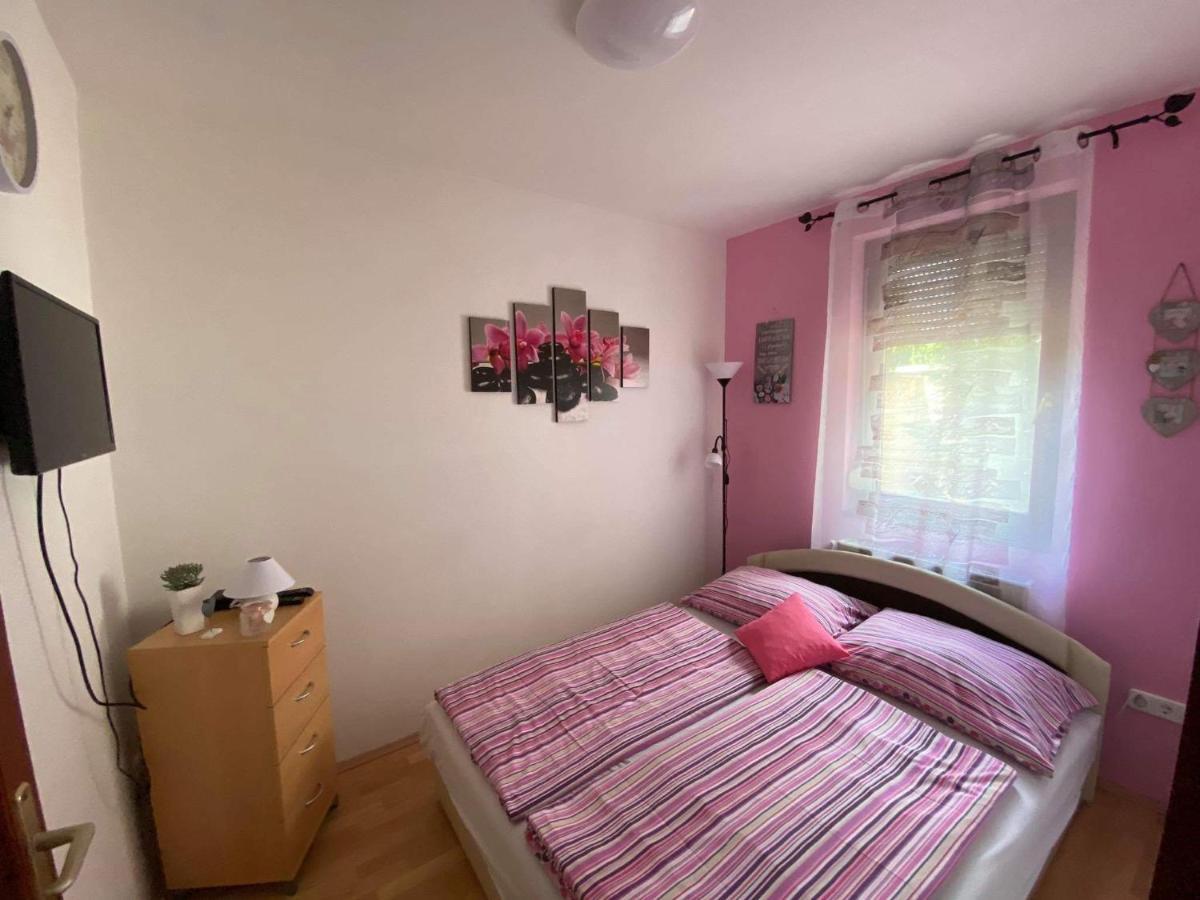 Hellasz Apartman Gyula Zewnętrze zdjęcie