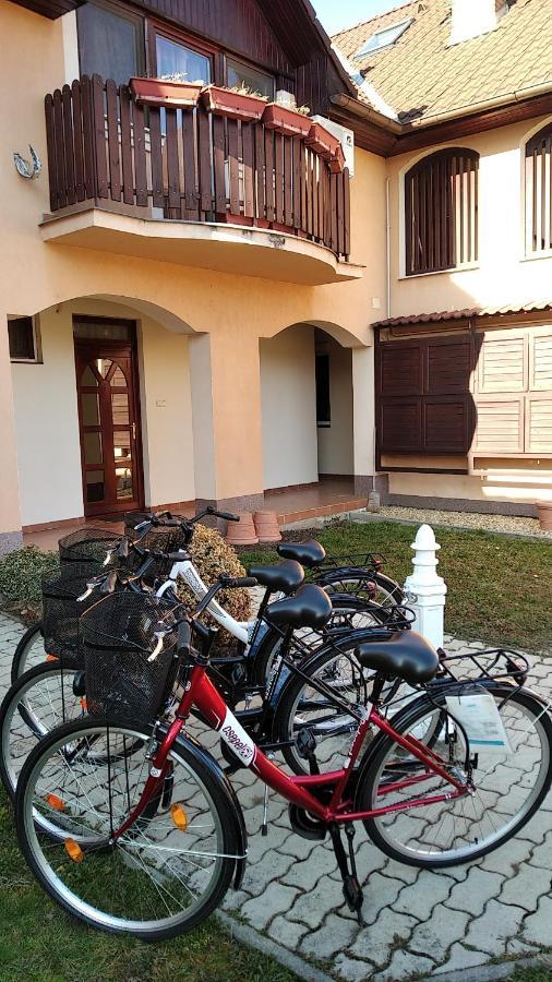Hellasz Apartman Gyula Zewnętrze zdjęcie