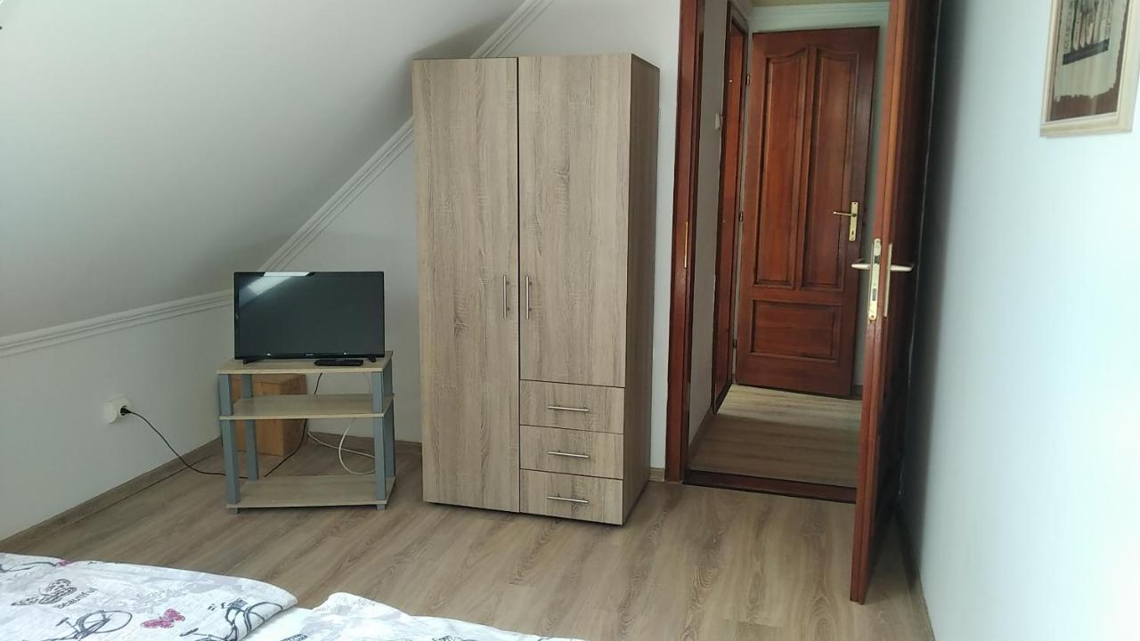 Hellasz Apartman Gyula Zewnętrze zdjęcie
