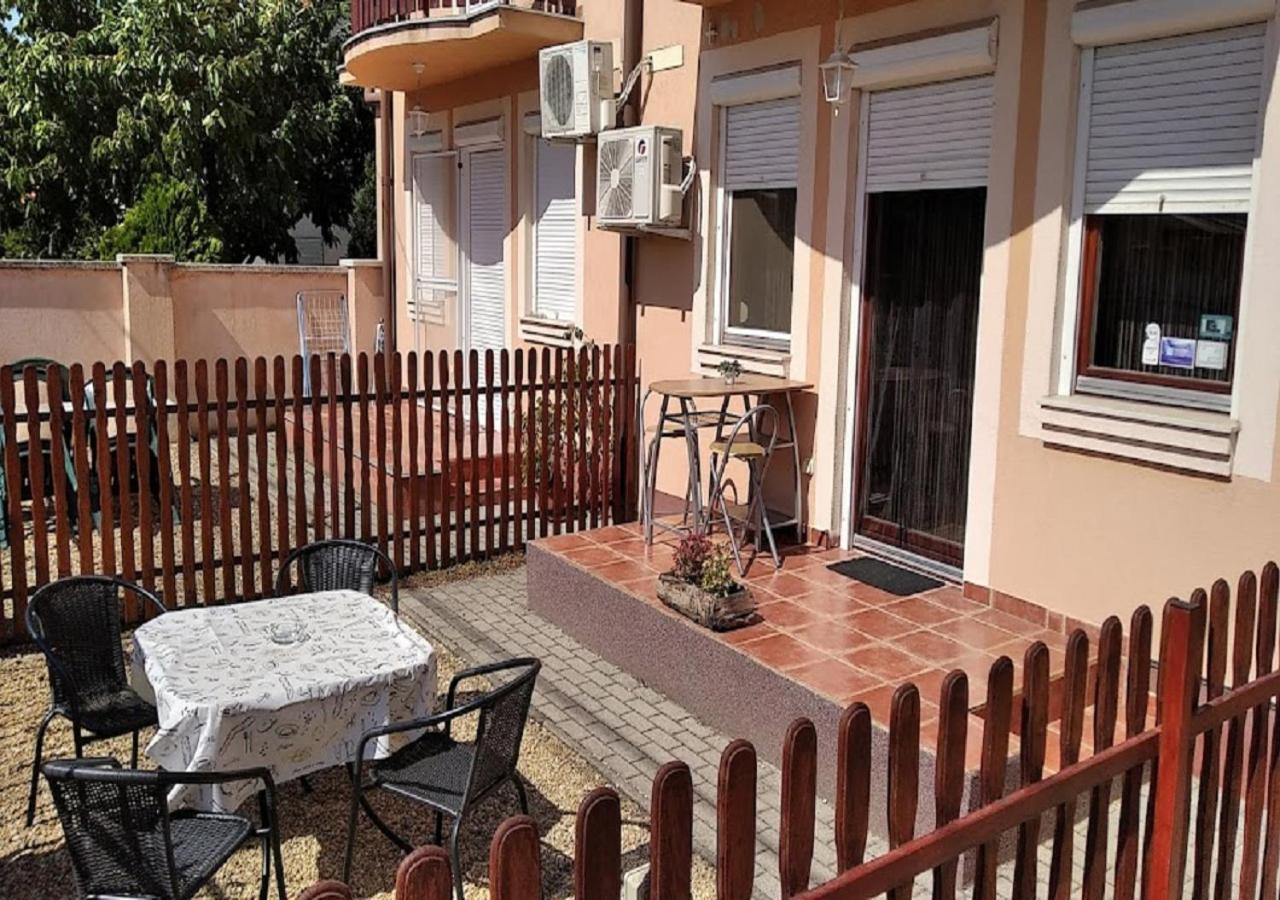Hellasz Apartman Gyula Zewnętrze zdjęcie