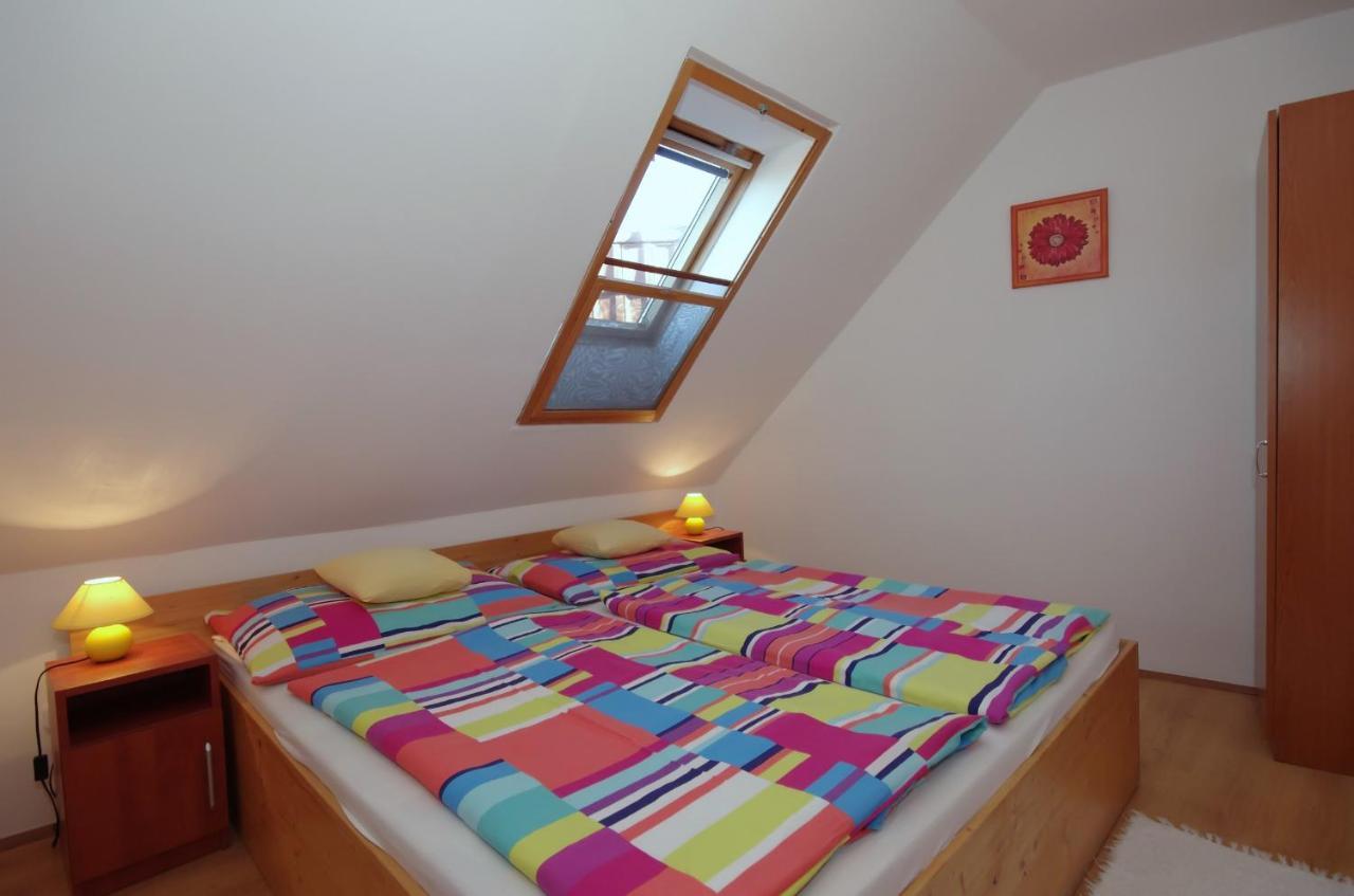 Hellasz Apartman Gyula Zewnętrze zdjęcie